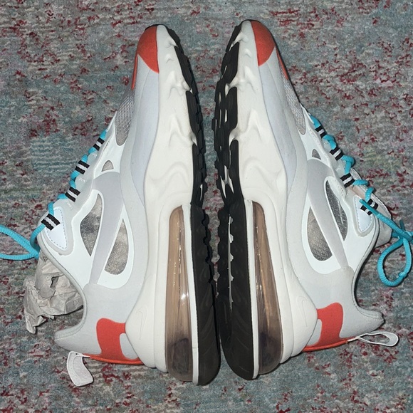 Women’s Air Max 270 React - Size 8 🧡🩵 - Picture 3 of 8